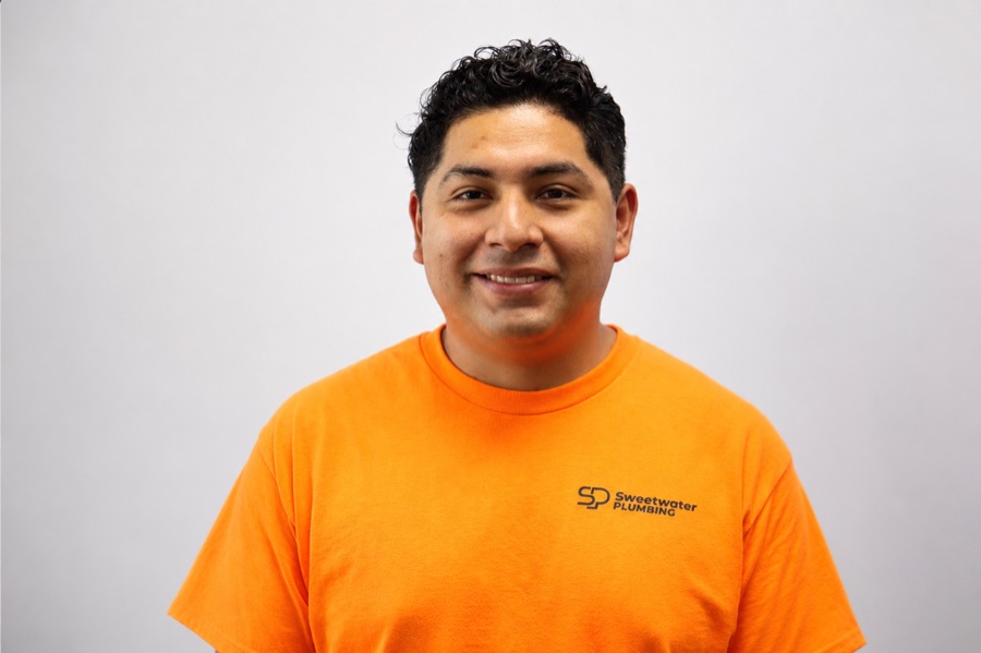 Alejandro, Plumber